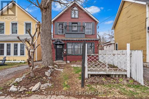 212 RIDEAU STREET  Kingston (East Of Sir John A. Blvd), ON K7K 3A4