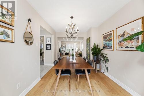 Dining area - 3368 Mainsail Crescent, Mississauga, ON - Indoor Photo Showing Dining Room