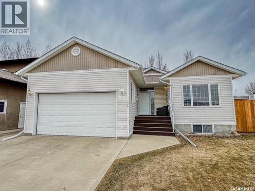 520 Palliser Drive, Swift Current, SK - Outdoor