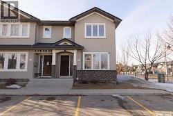 125 135 Ashworth CRESCENT  Saskatoon, SK S7T 0N1
