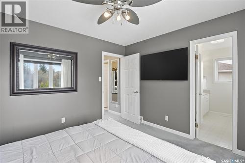 406 Laycoe Crescent, Saskatoon, SK - Indoor Photo Showing Bedroom