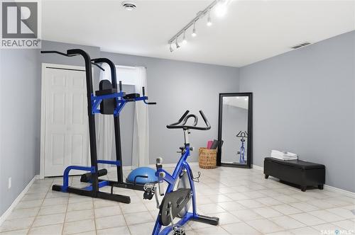 406 Laycoe Crescent, Saskatoon, SK - Indoor Photo Showing Gym Room