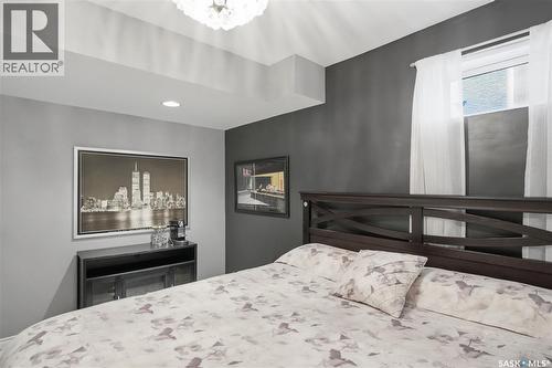 406 Laycoe Crescent, Saskatoon, SK - Indoor Photo Showing Bedroom