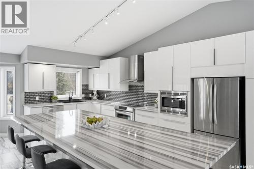 406 Laycoe Crescent, Saskatoon, SK - Indoor Photo Showing Kitchen With Upgraded Kitchen