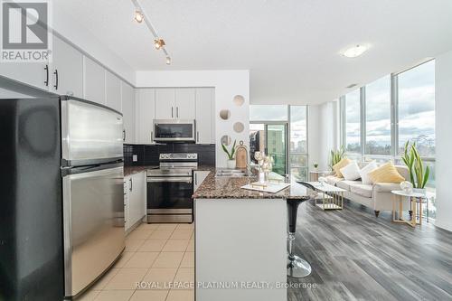 510 - 3515 Kariya Drive, Mississauga, ON - Indoor Photo Showing Kitchen