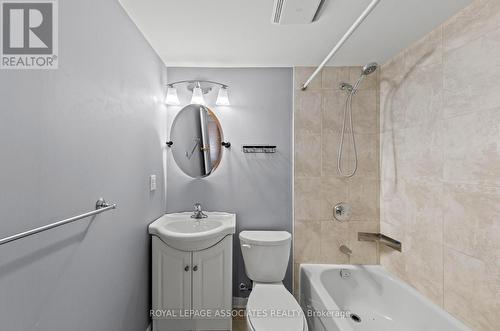 33 Hutton Crescent, Caledon, ON - Indoor Photo Showing Bathroom