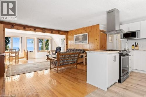 2592 Lakeshore Road, Dunnville, ON - Indoor Photo Showing Kitchen