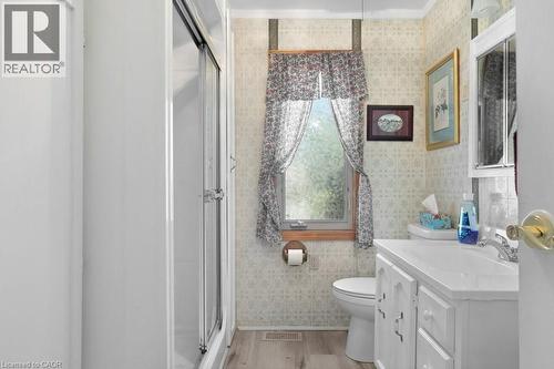 2592 Lakeshore Road, Dunnville, ON - Indoor Photo Showing Bathroom