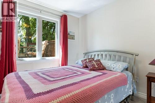 2592 Lakeshore Road, Dunnville, ON - Indoor Photo Showing Bedroom