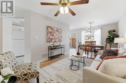 27 - 819 VILLAGE GREEN BOULEVARD  Mississauga, ON L5E 3H7