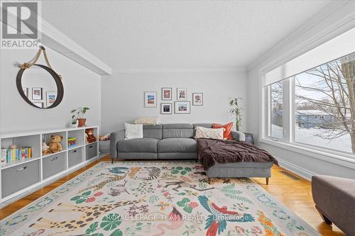 2795 Flannery Drive, Ottawa, ON - Indoor Photo Showing Bedroom