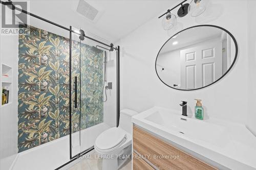 2795 Flannery Drive, Ottawa, ON - Indoor Photo Showing Bathroom