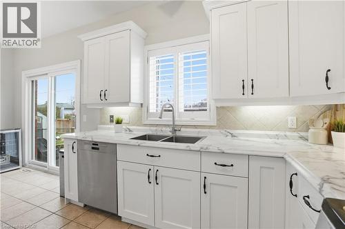 486 Delaney Court, Burlington, ON - Indoor Photo Showing Kitchen With Double Sink With Upgraded Kitchen