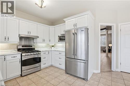 486 Delaney Court, Burlington, ON - Indoor Photo Showing Kitchen