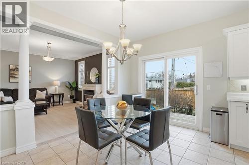 486 Delaney Court, Burlington, ON - Indoor Photo Showing Dining Room