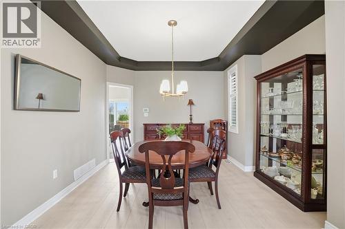 486 Delaney Court, Burlington, ON - Indoor Photo Showing Dining Room