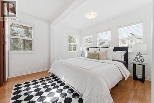 708 Montbeck Crescent, Mississauga, ON - Indoor Photo Showing Bedroom
