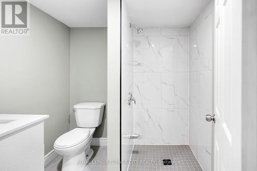 470 Franklin Street N, Kitchener, ON - Indoor Photo Showing Bathroom