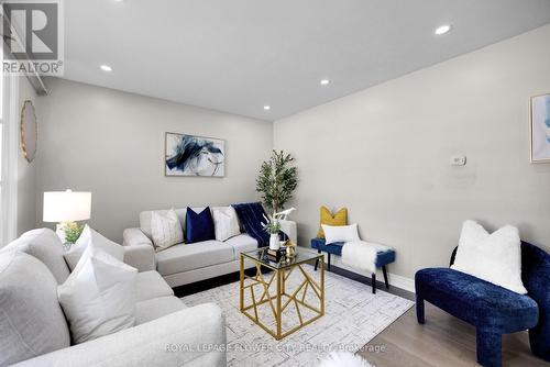 470 Franklin Street N, Kitchener, ON - Indoor Photo Showing Living Room