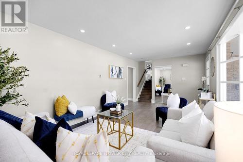 470 Franklin Street N, Kitchener, ON - Indoor Photo Showing Living Room