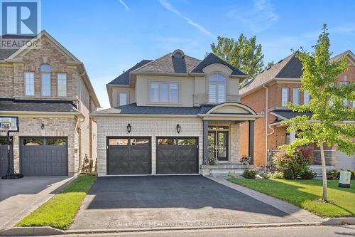10 SILVER POND DRIVE  Halton Hills, ON L7G 6L9