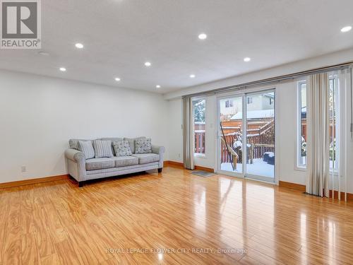 128 Donnenwerth Drive, Kitchener, ON - Indoor