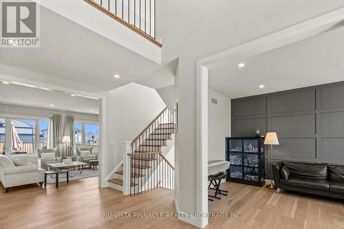 2138 Wallingford Avenue, London North (North R), ON - Indoor Photo Showing Living Room