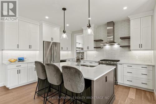 2138 Wallingford Avenue, London North (North R), ON - Indoor Photo Showing Kitchen With Upgraded Kitchen