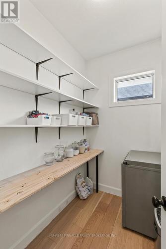 2138 Wallingford Avenue, London North (North R), ON - Indoor With Storage