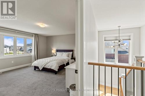 2138 Wallingford Avenue, London North (North R), ON - Indoor Photo Showing Bedroom