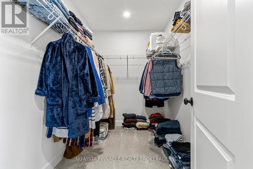 2138 Wallingford Avenue, London North (North R), ON - Indoor With Storage