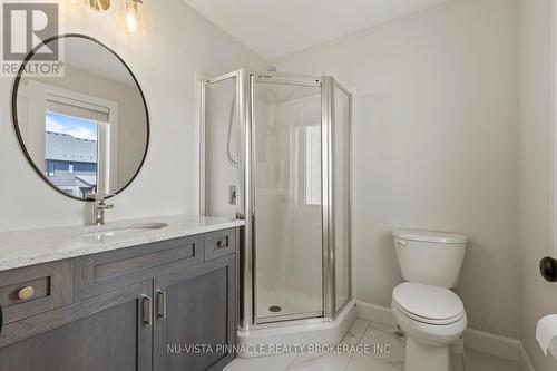 2138 Wallingford Avenue, London North (North R), ON - Indoor Photo Showing Bathroom