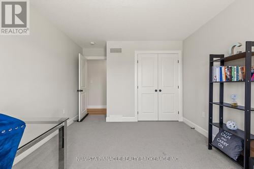2138 Wallingford Avenue, London North (North R), ON - Indoor