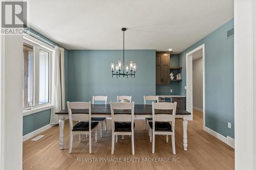 2138 Wallingford Avenue, London North (North R), ON - Indoor Photo Showing Dining Room
