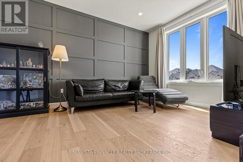 2138 Wallingford Avenue, London North (North R), ON - Indoor