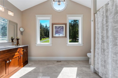 1179 Barnes Rd, Crofton, BC 