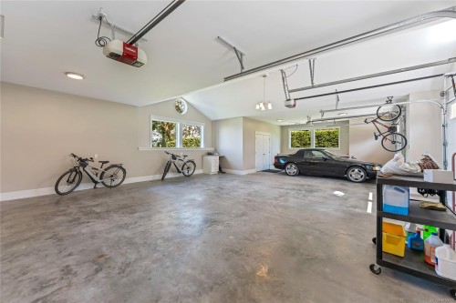 1179 Barnes Rd, Crofton, BC 