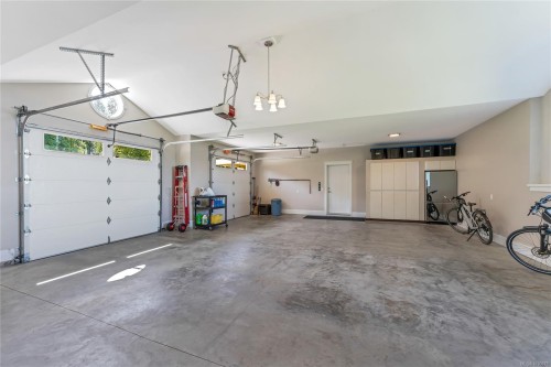 1179 Barnes Rd, Crofton, BC 