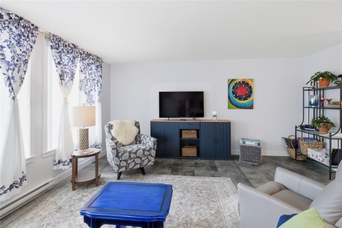 302-220 Townsite Rd  Nanaimo, BC V9S 5K1