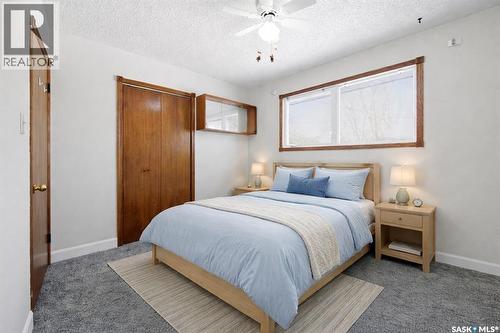 82 Burton Street, Grand Coulee, SK - Indoor Photo Showing Bedroom