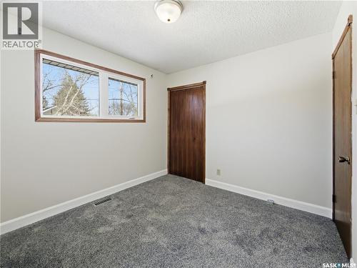 82 Burton Street, Grand Coulee, SK - Indoor Photo Showing Other Room