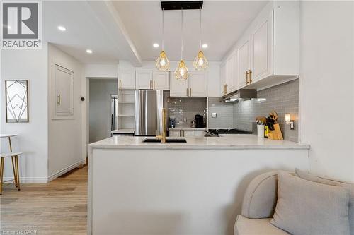 67 Glendale Avenue N, Hamilton, ON - Indoor Photo Showing Kitchen With Upgraded Kitchen