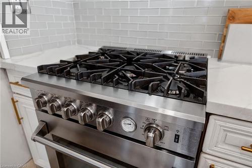 67 Glendale Avenue N, Hamilton, ON - Indoor Photo Showing Kitchen