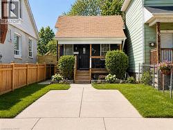 67 GLENDALE Avenue N  Hamilton, ON L8L 7J6