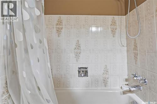 6914 Cunningham Drive, Regina, SK - Indoor Photo Showing Bathroom