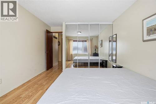 6914 Cunningham Drive, Regina, SK - Indoor Photo Showing Bedroom