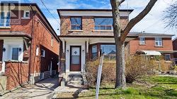 451 DONLANDS AVENUE Toronto, ON M4J 3S4