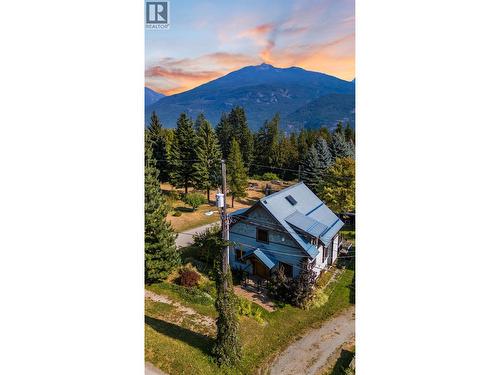 130 8Th Street N, Kaslo, BC - Outdoor With View