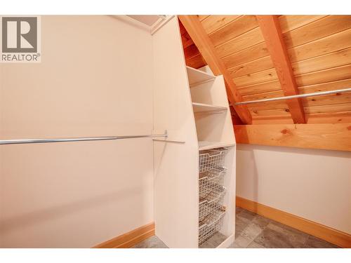 130 8Th Street N, Kaslo, BC - Indoor