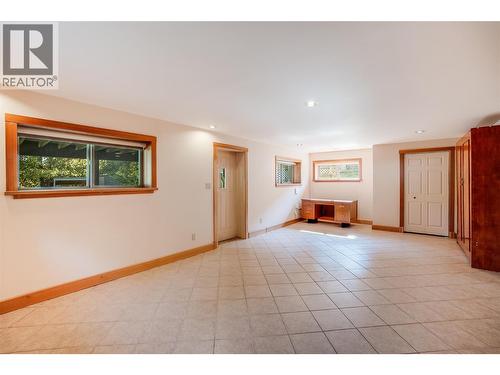 130 8Th Street N, Kaslo, BC - Indoor